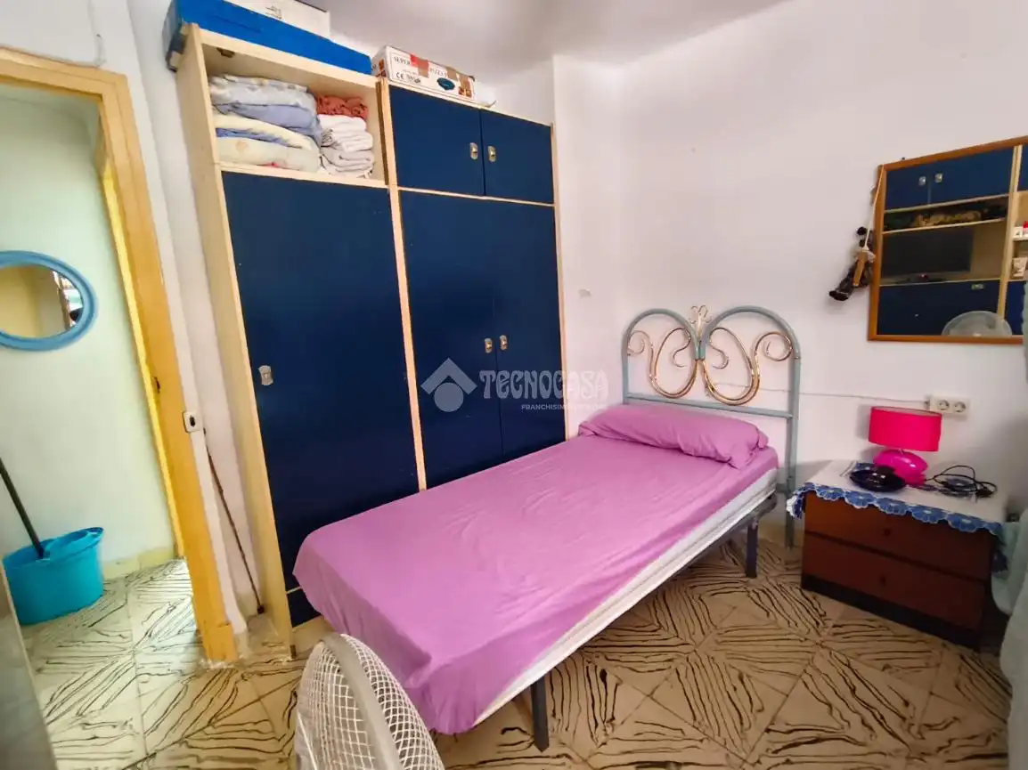 Habitación de Piso en venta en Alicante / Alacant con Balcón