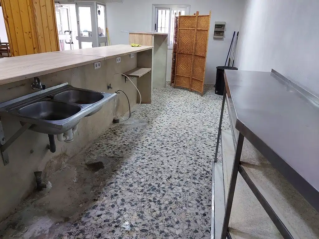 Commercial properties for sale in Domeño