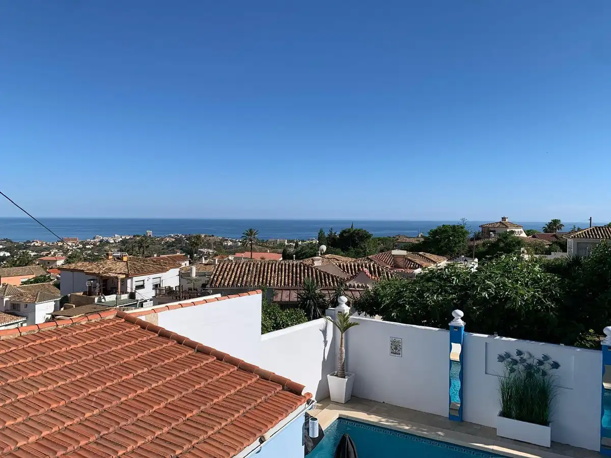 Chalet con piscina en venta en Arroyo de la Miel, imagen 4