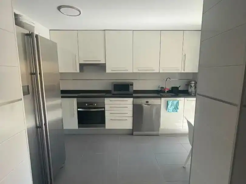 Cocina de Piso en venta en Pinto con Aire acondicionado, Jardín privado y Piscina