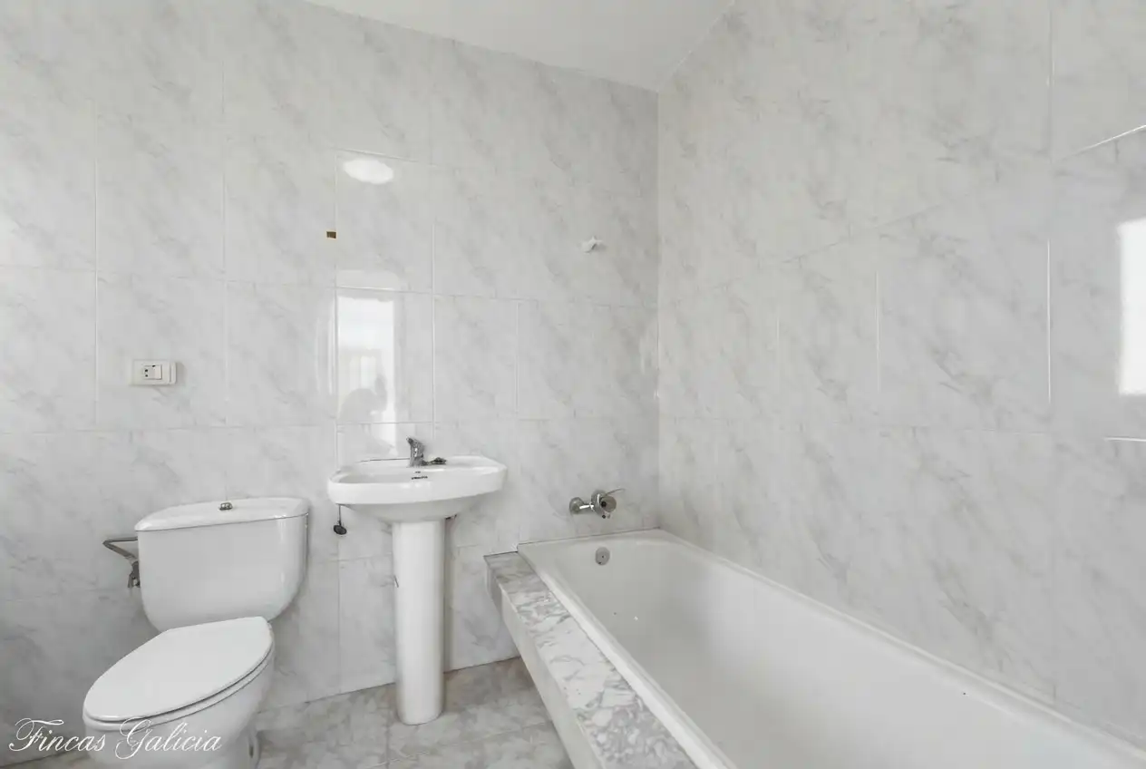 Piso con terraza en venta en Verín, imagen 11