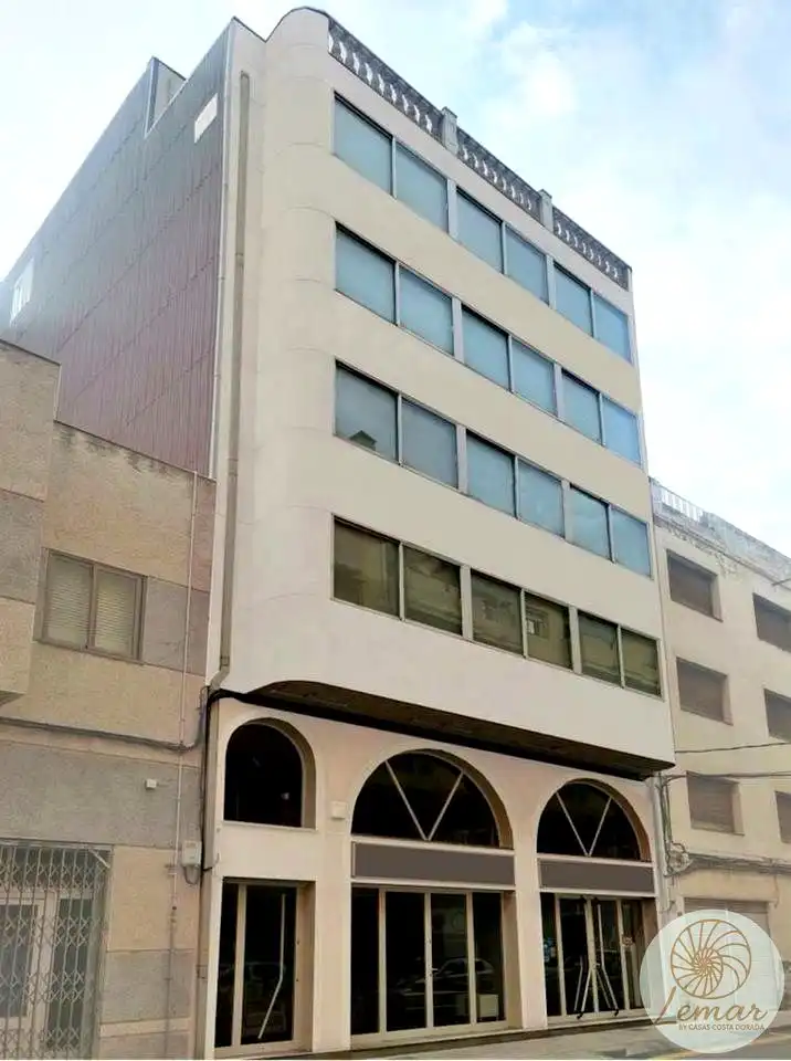 Sonstige mit Aufzug zum Verkauf in Carrer Constitució, imagen 2