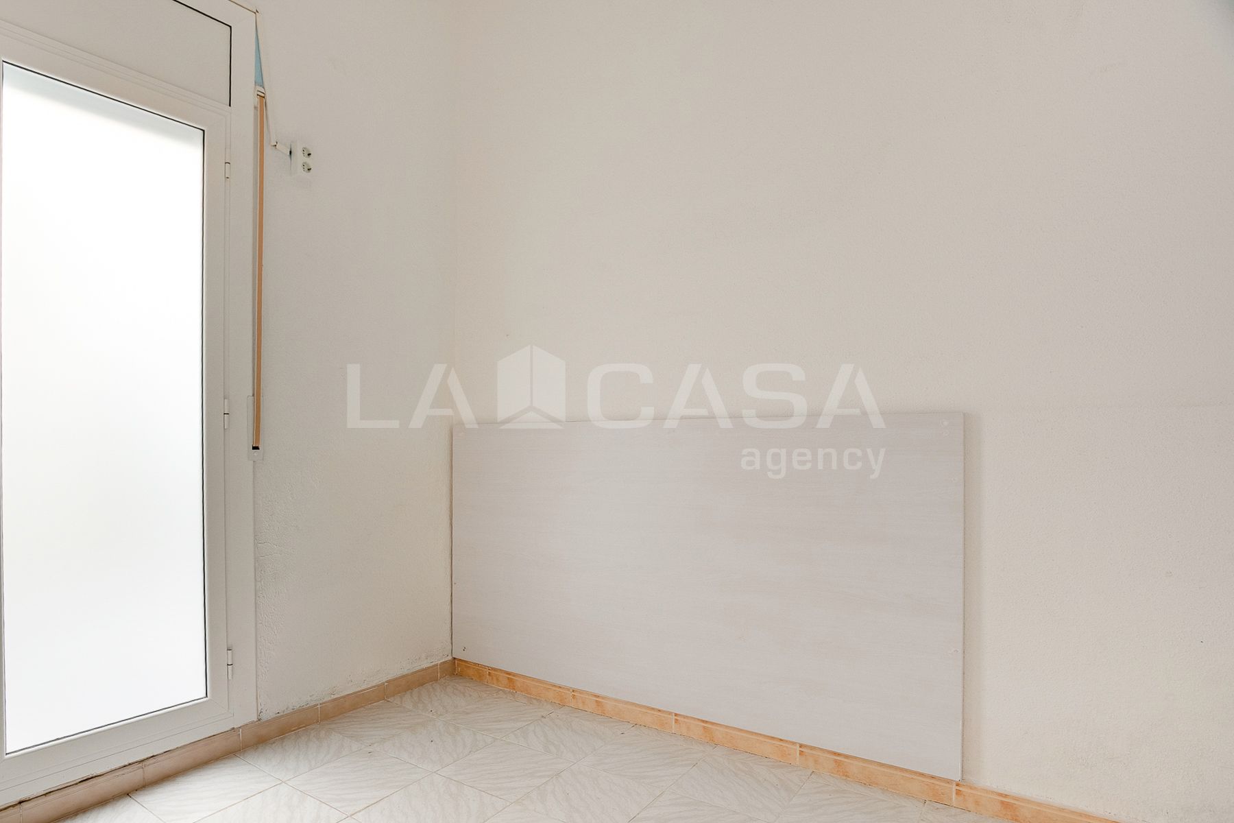 Planta baja for sale in L'Hospitalet de Llobregat  with Terrace and Storage room