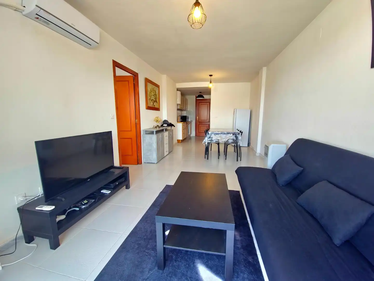Sala d'estar de Pis de lloguer en Torrevieja amb Aire condicionat, Calefacció i Terrassa