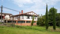 Vista exterior de Casa o xalet en venda en Zumaia amb Aire condicionat, Calefacció i Jardí privat