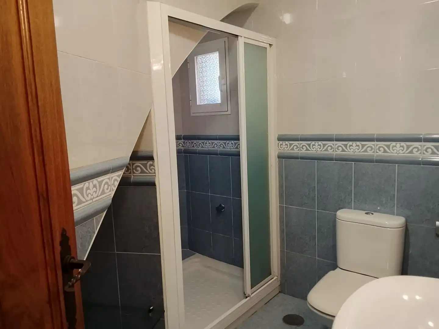 Baño de Dúplex en venta en El Hoyo de Pinares  con Aire acondicionado, Calefacción y Terraza