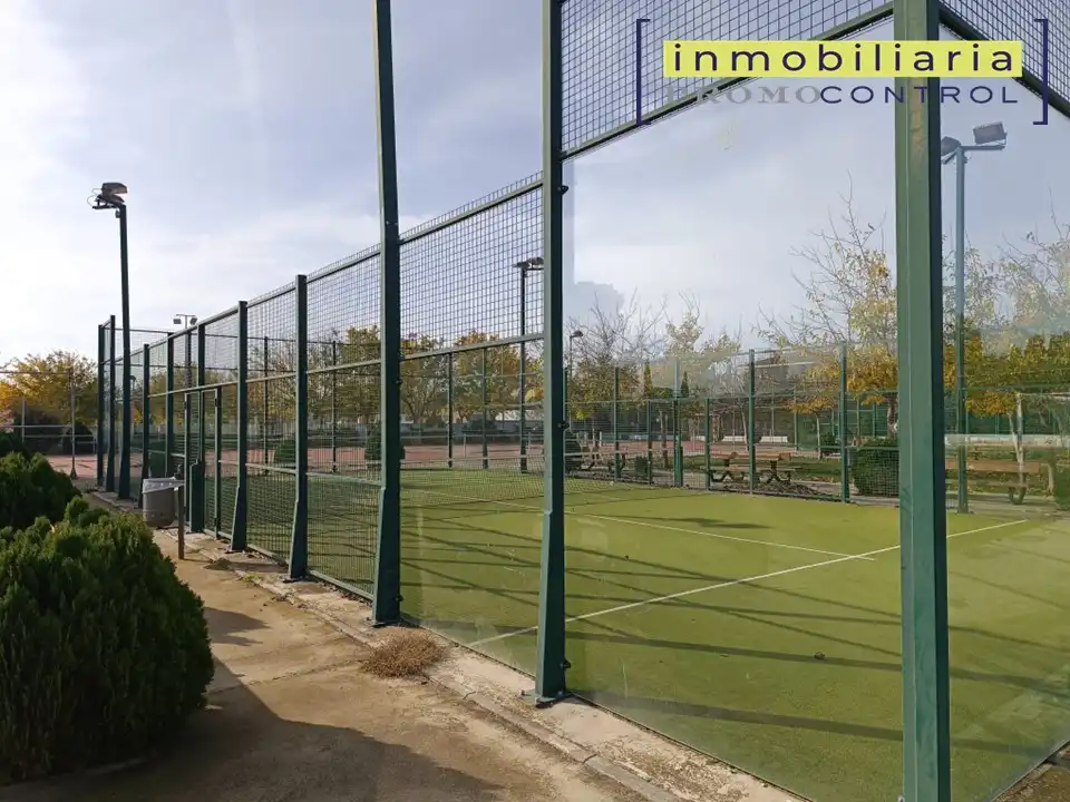 Chalet con terraza en venta en Calle Río Aragón 4, imagen 29
