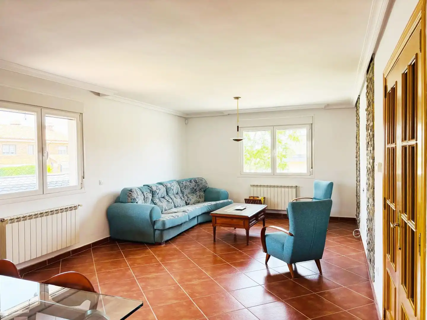 Sala d'estar de Casa o xalet en venda en Serranillos del Valle amb Aire condicionat, Calefacció i Jardí privat