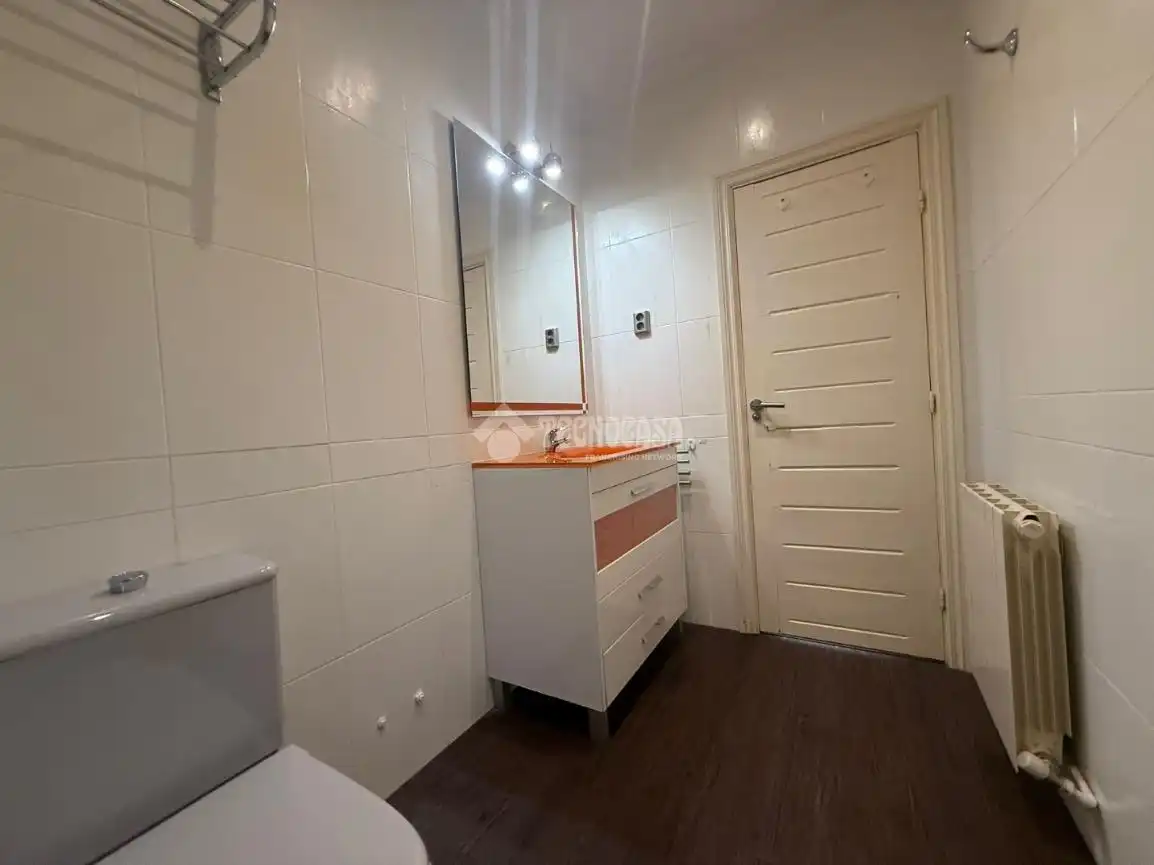 Bathroom of Flat for sale in Alcalá de Henares  with Heating