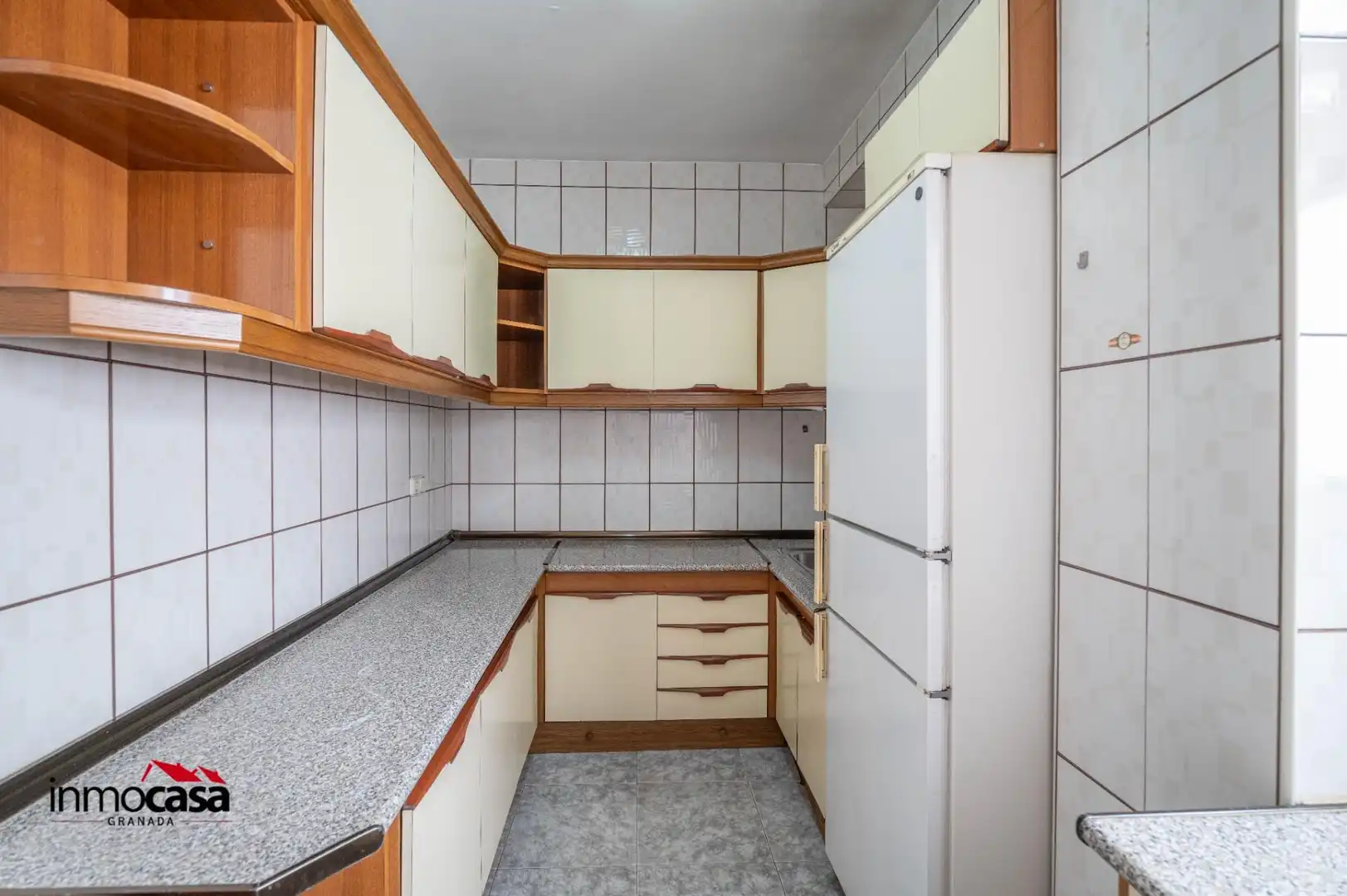 Cuina de Pis en venda en Granada amb Jardí privat i Balcó