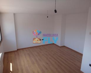 Sala d'estar de Dúplex en venda en Ourense Capital  amb Parquet, Traster i Balcó