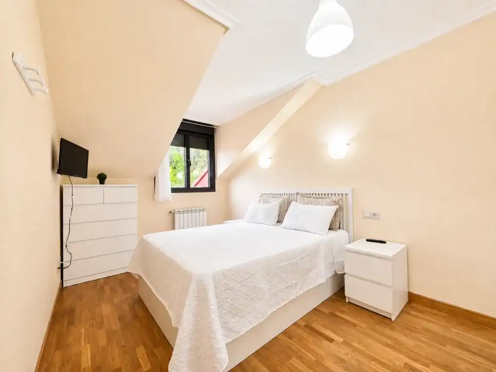 Bedroom of Attic for sale in Llanes  with Heating and Furnished