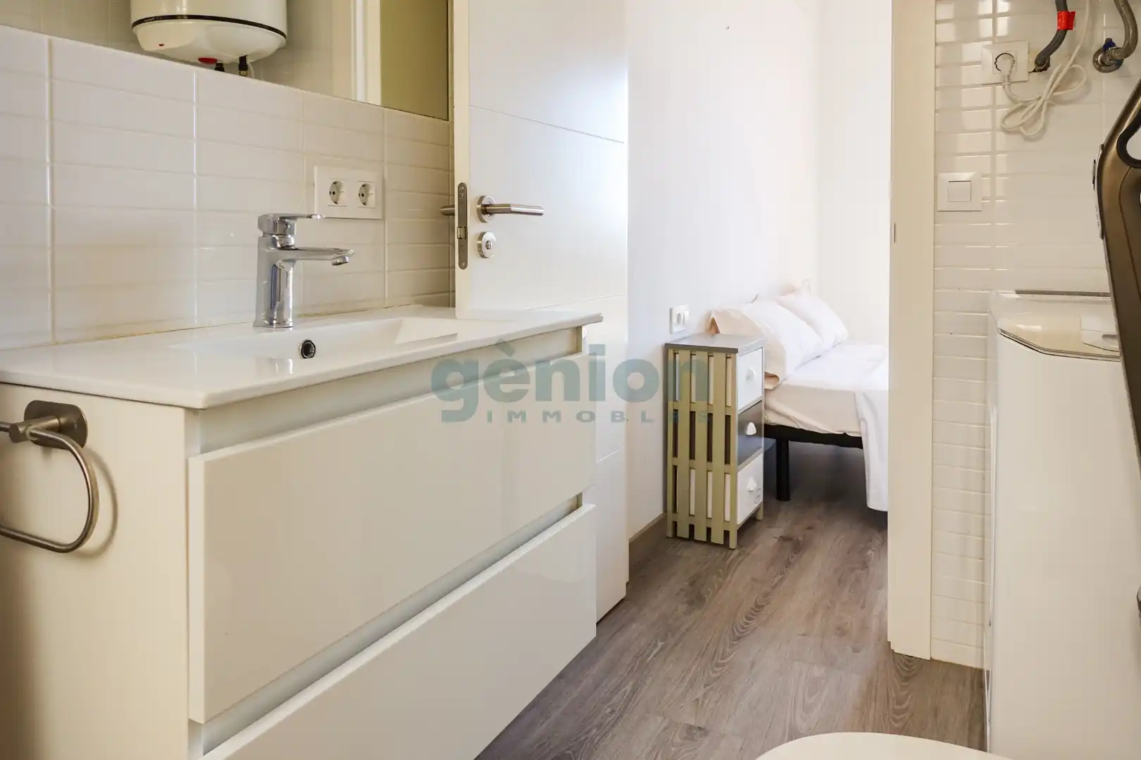 Dormitori de Pis en venda en Girona amb Aire condicionat, Calefacció i Terrassa