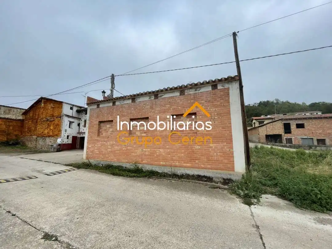 Gebäude zur Miete in Santurde de Rioja