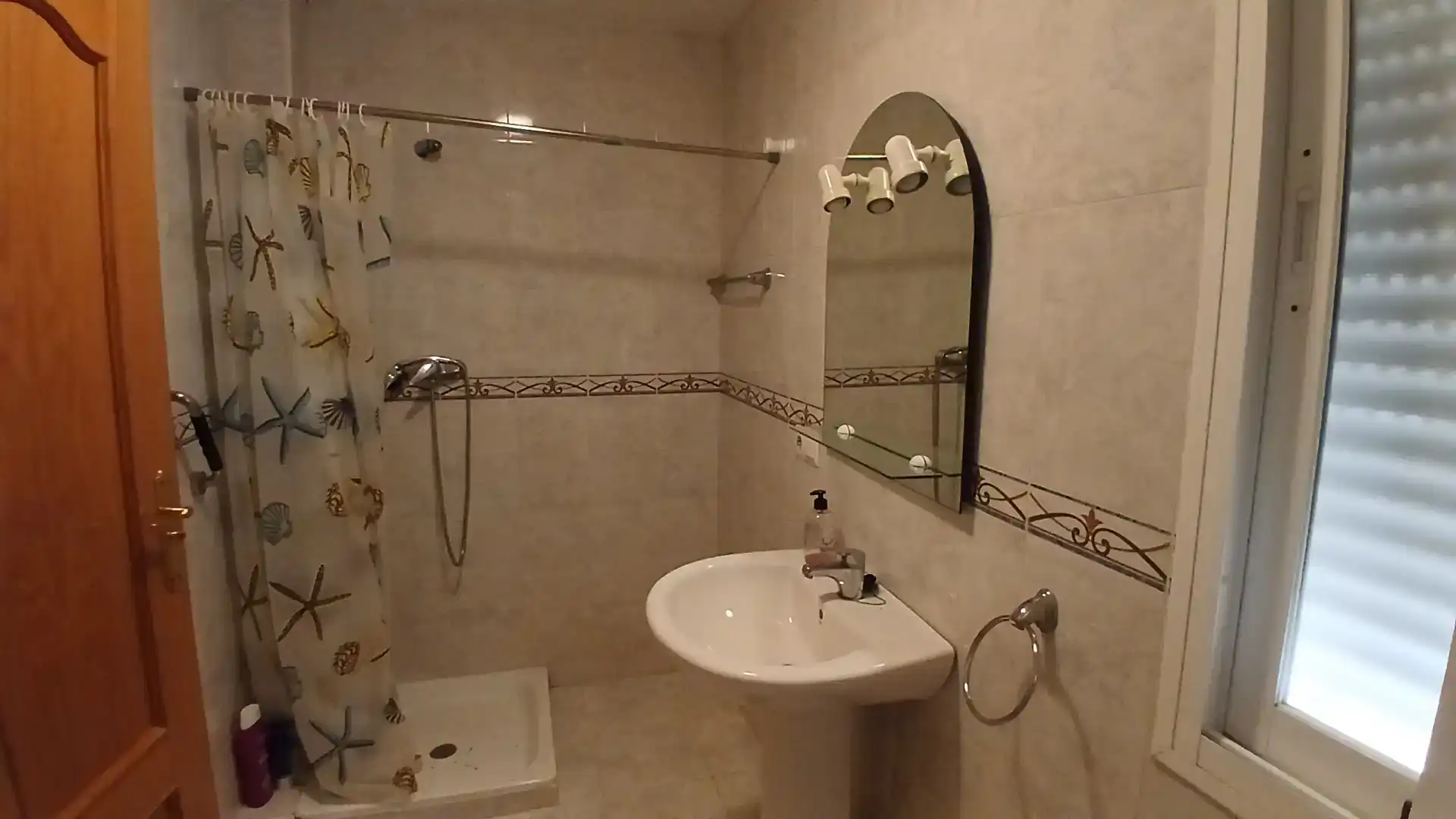 Baño de Piso en venta en Pinos Puente