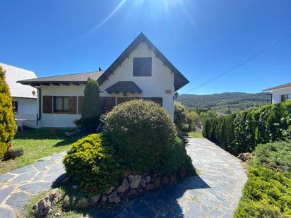 Vista exterior de Casa o xalet en venda en Llinars del Vallès amb Terrassa