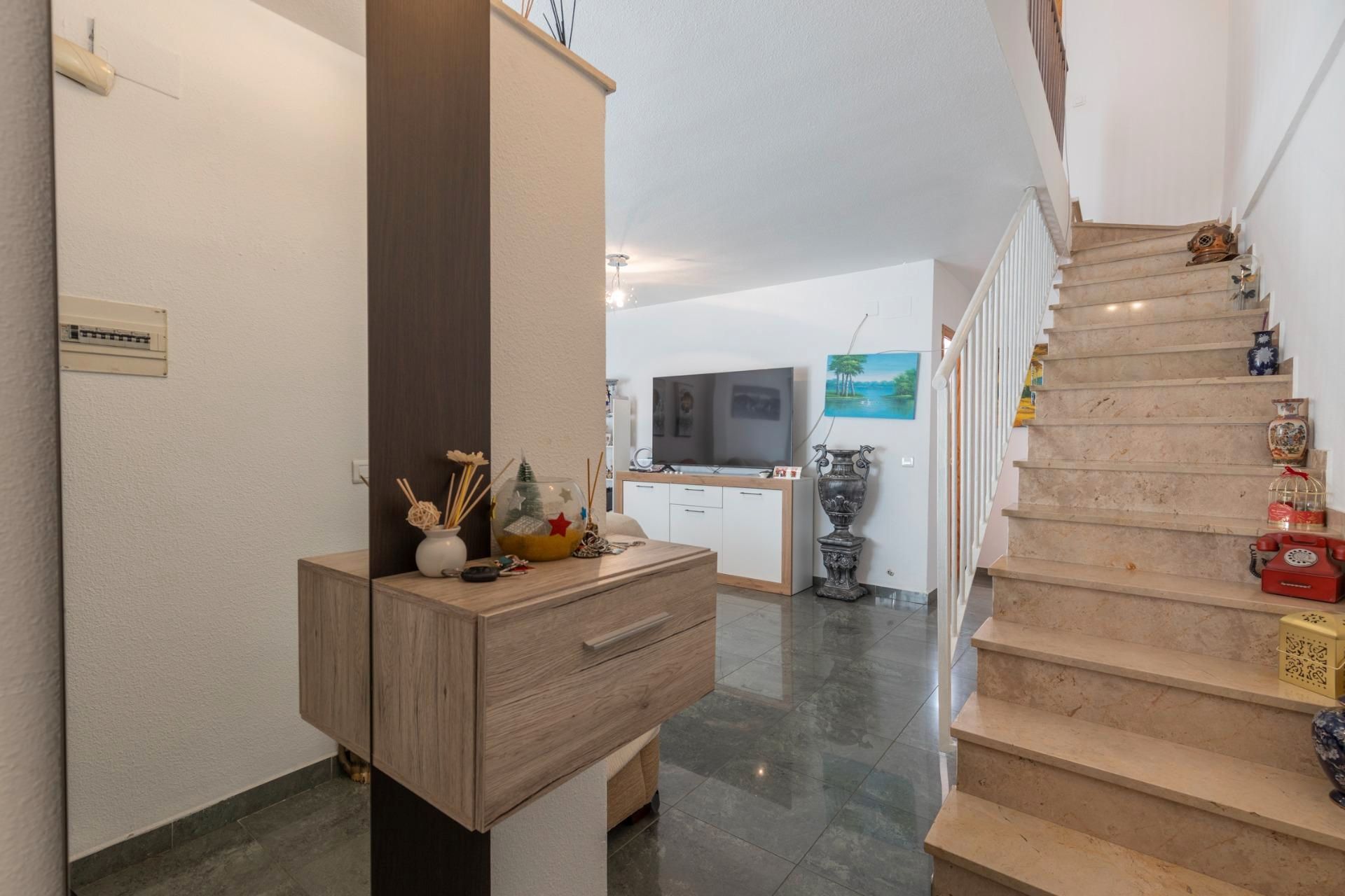 Casa adosada en venda en Churriana de la Vega amb Aire condicionat, Terrassa i Balcó