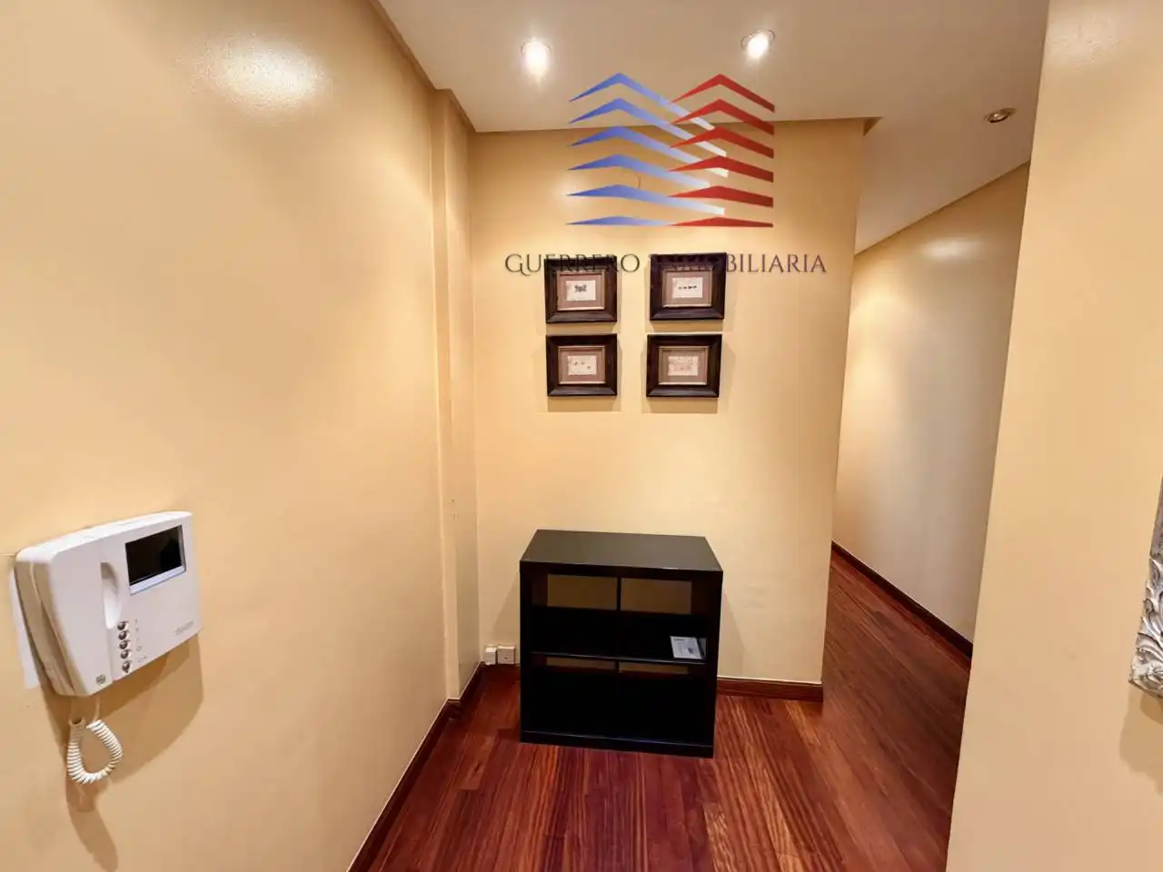 Apartament de lloguer en Ourense Capital  amb Calefacció, Parquet i Terrassa