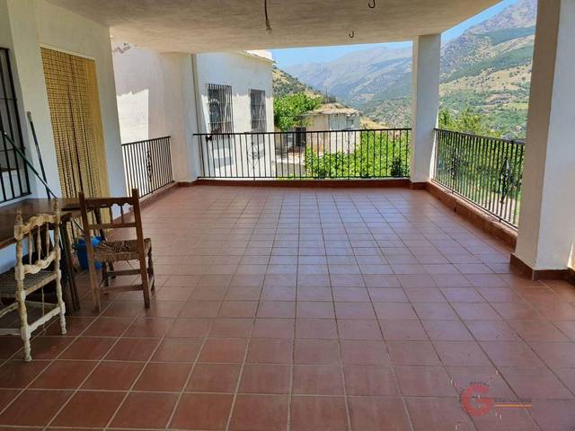 Finca rústica en Venta en Busquístar