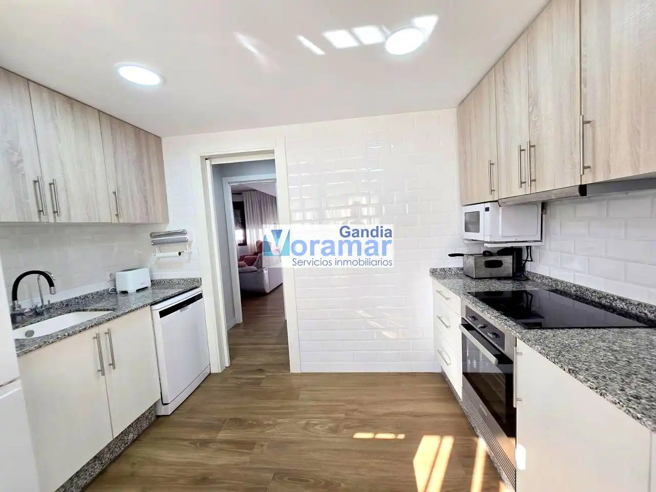 Cocina de Apartamento de alquiler en Gandia con Aire acondicionado, Terraza y Amueblado