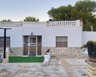 Vista exterior de Casa o xalet en venda en Querol amb Calefacció, Terrassa i Traster