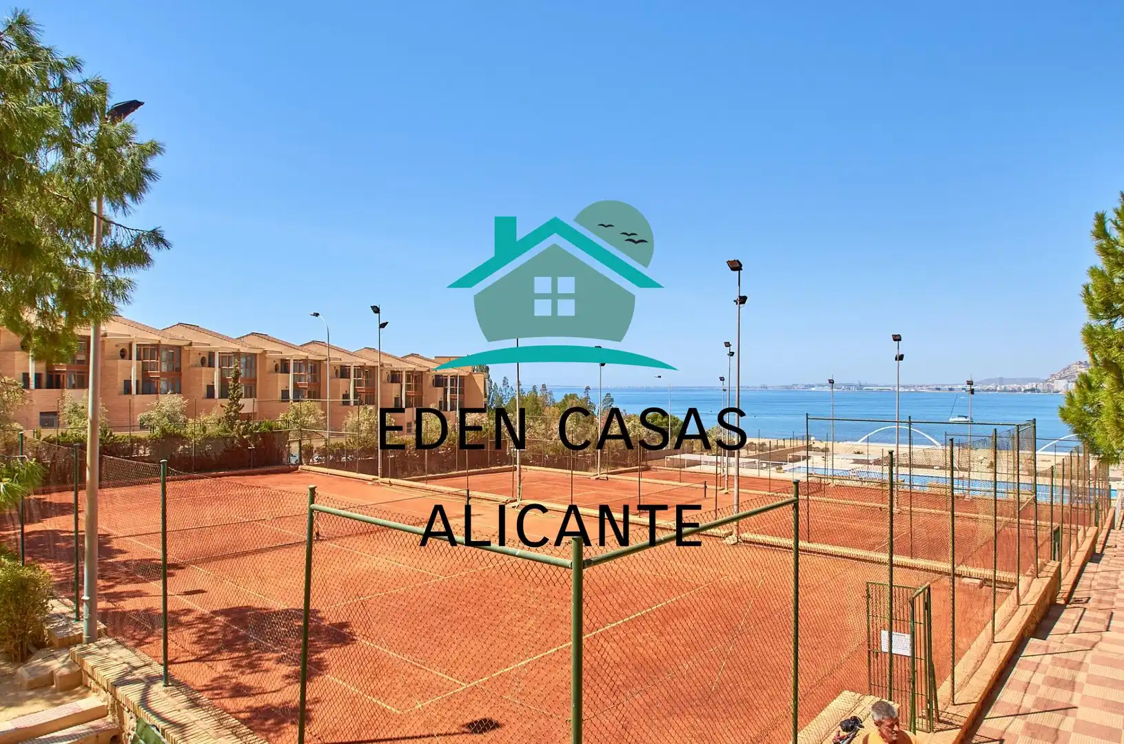 Außenansicht von Wohnungen zum Verkauf in Alicante / Alacant mit Klimaanlage, Heizung und Privatgarten