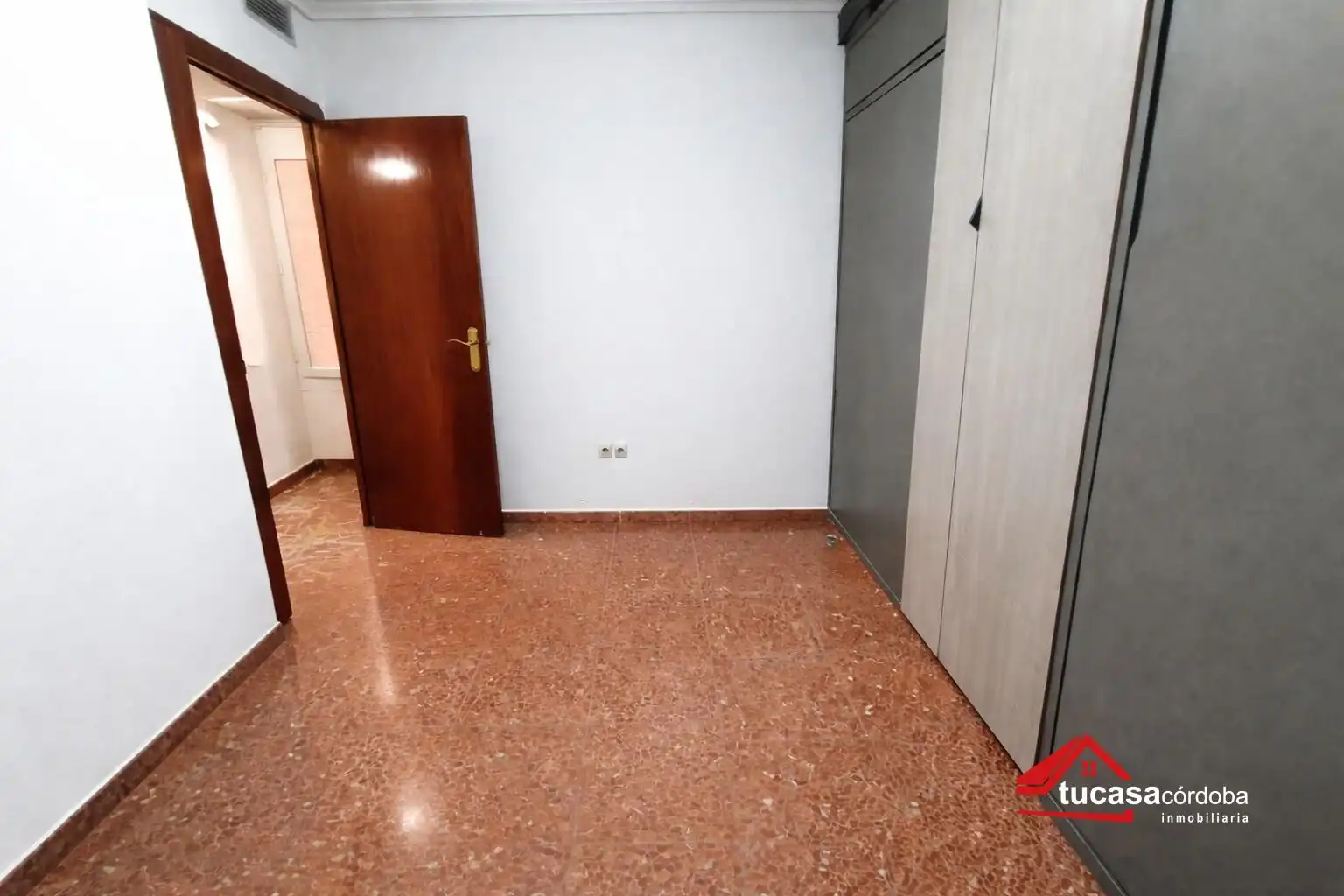 Flat for sale in Córdoba  with Air Conditioner and Storage room