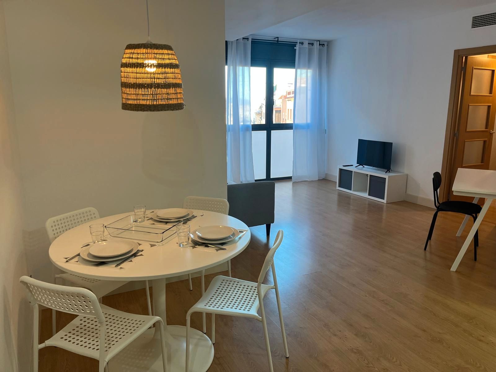 Piso de alquiler en Carrer de Sales i Ferré, El Guinardó