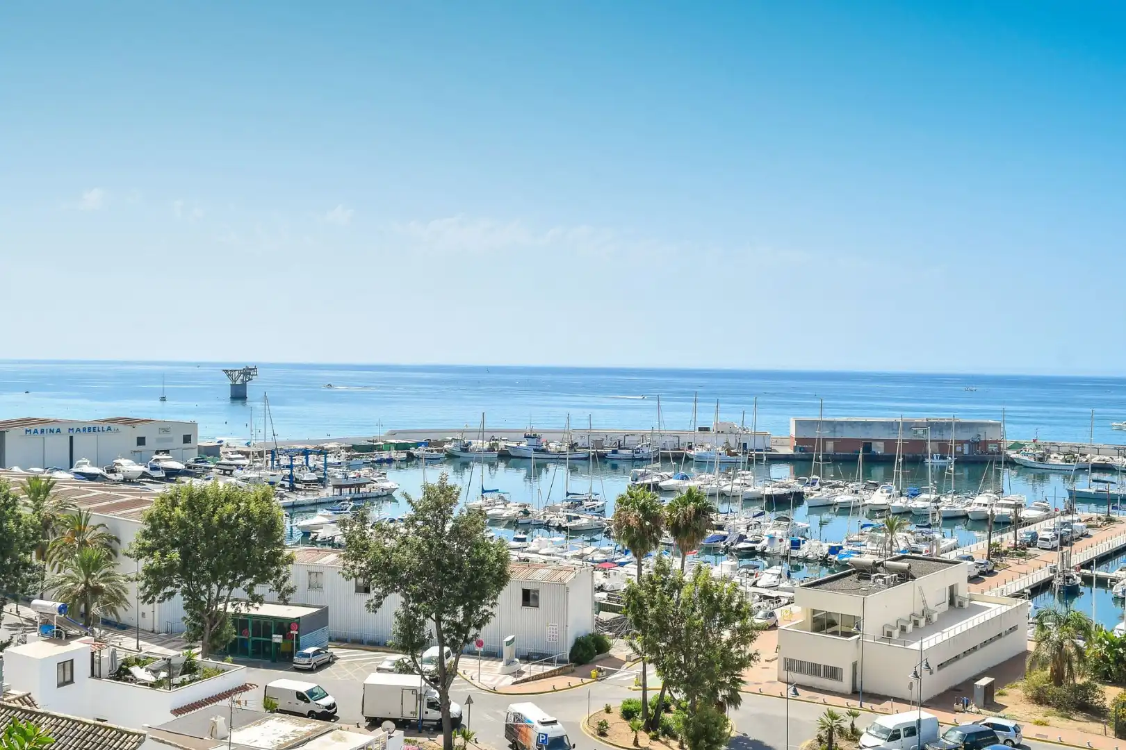 Vista exterior de Apartament de lloguer en Marbella amb Terrassa, Piscina i Piscina comunitària
