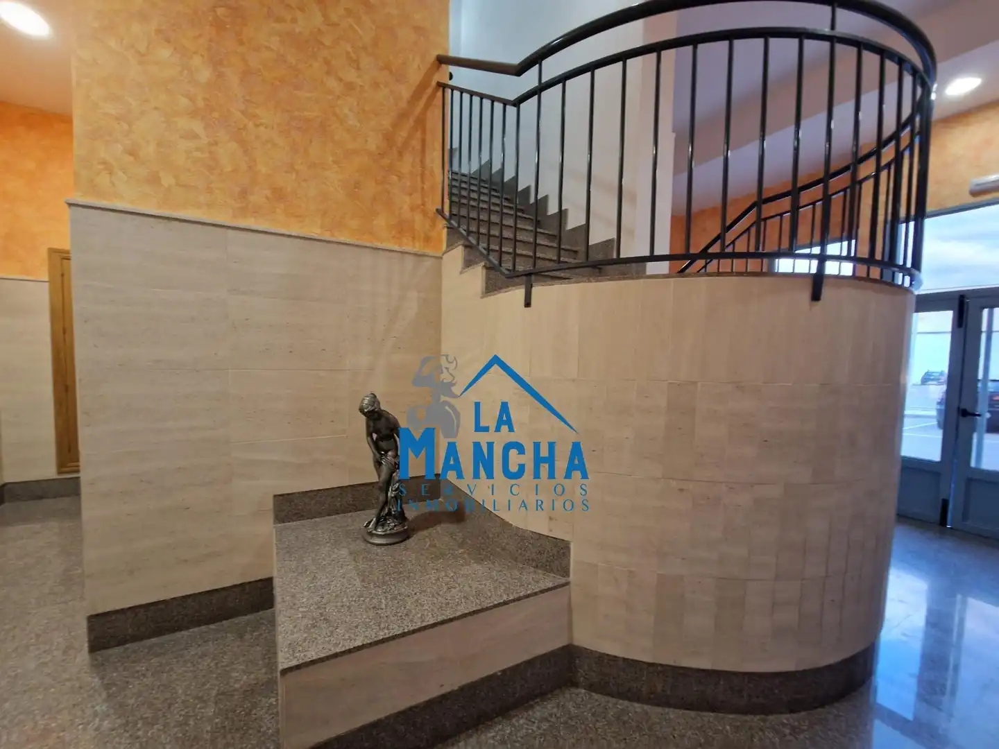 Flat for sale in Chinchilla de Monte-Aragón  with Heating, Terrace and Storage room