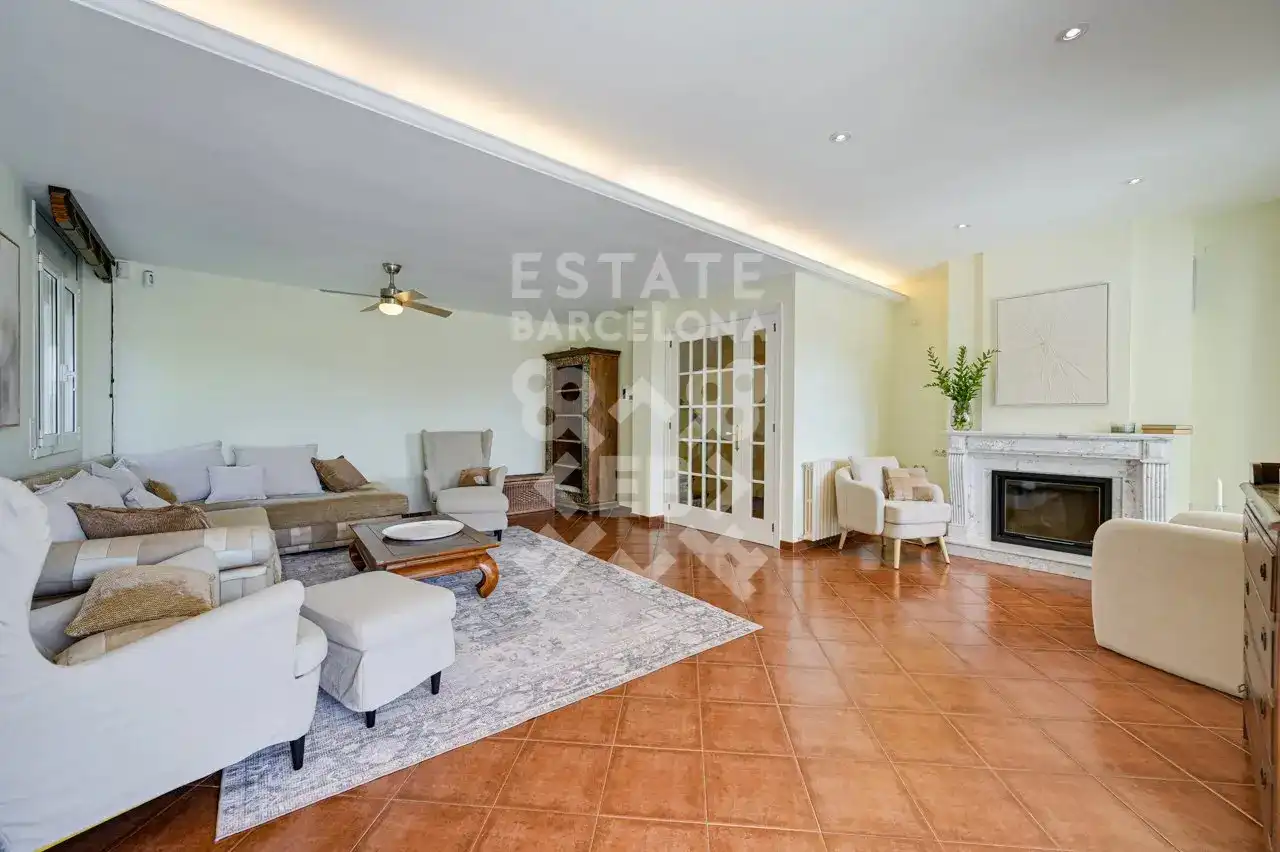 Sala de estar de Casa o chalet en venta en Tossa de Mar con Aire acondicionado, Calefacción y Jardín privado