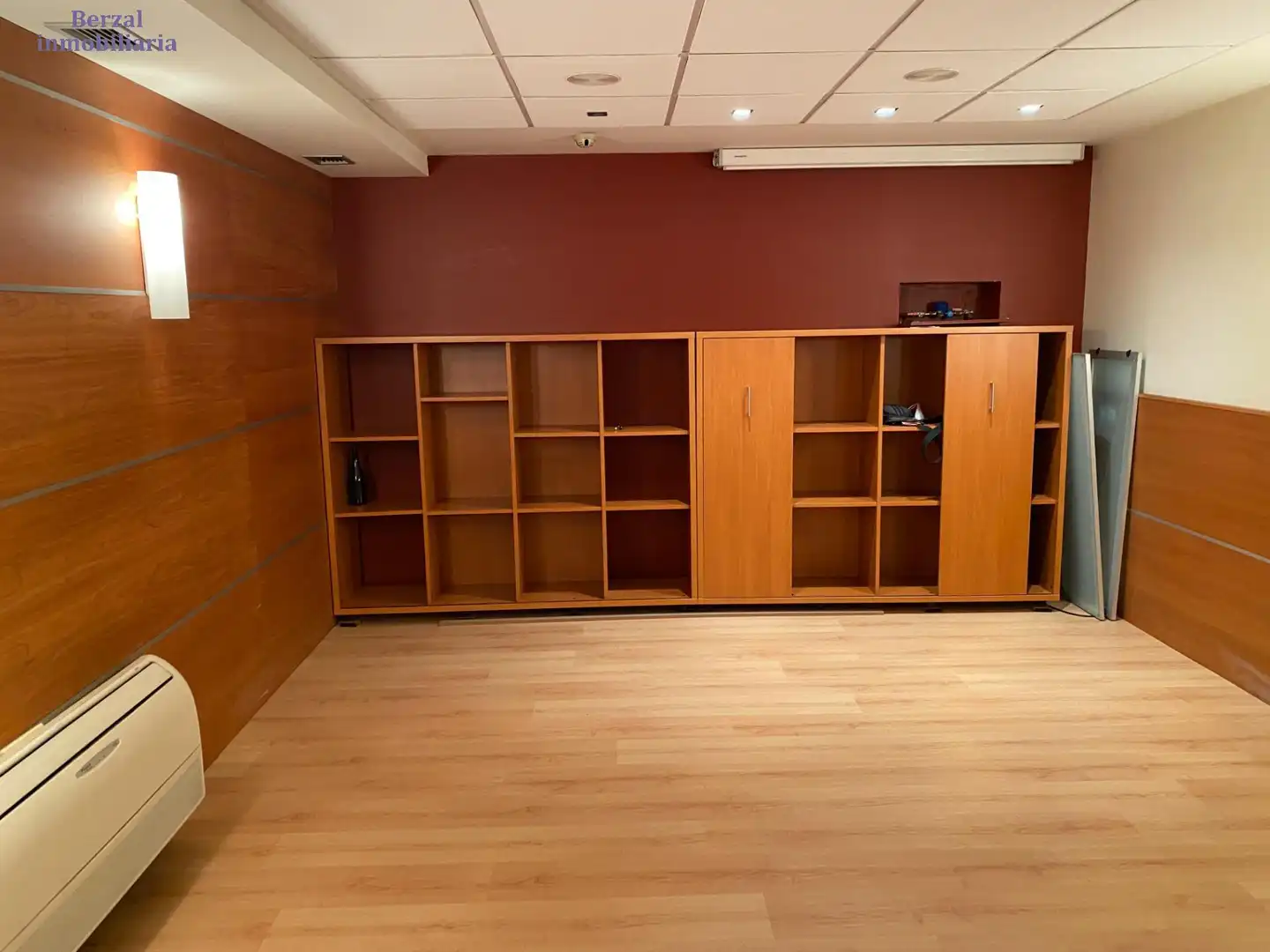 Büro zur Miete in  Logroño mit Heizung und Möbliert