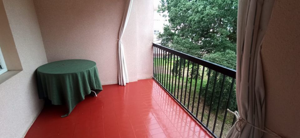 Terrassa de Apartament en venda en Medina de Pomar amb Piscina