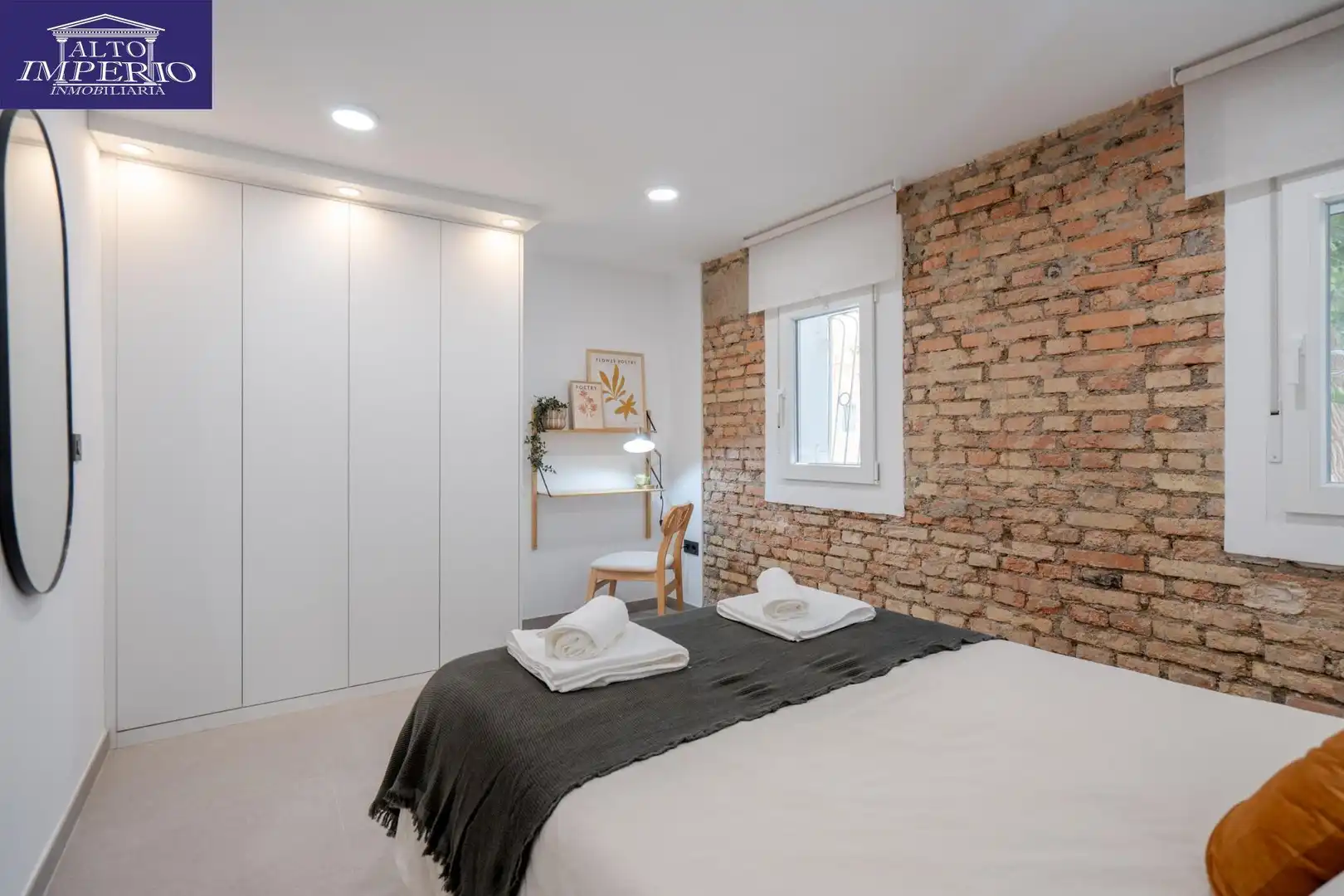 Schlafzimmer von Wohnung zum Verkauf in Granada mit Klimaanlage, Parkett und Möbliert