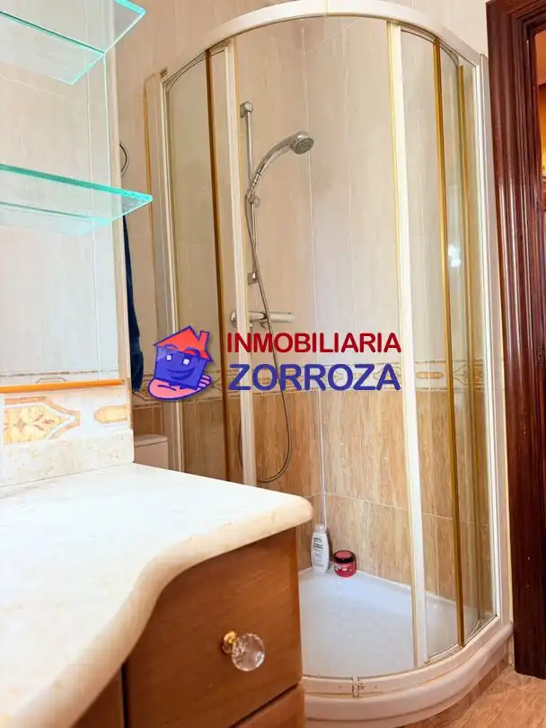 Baño de Piso en venta en Bilbao  con Calefacción, Jardín privado y Amueblado