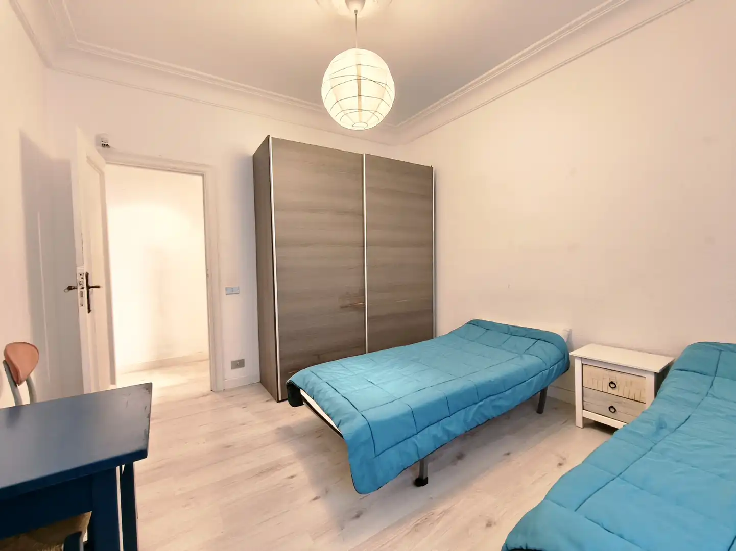 Habitación de Piso en venta en  Logroño con Calefacción, Parquet y Amueblado