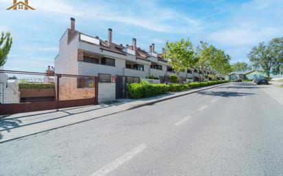 Exterior view of Single-family semi-detached for sale in Torrelodones  with Air Conditioner, Heating and Private garden