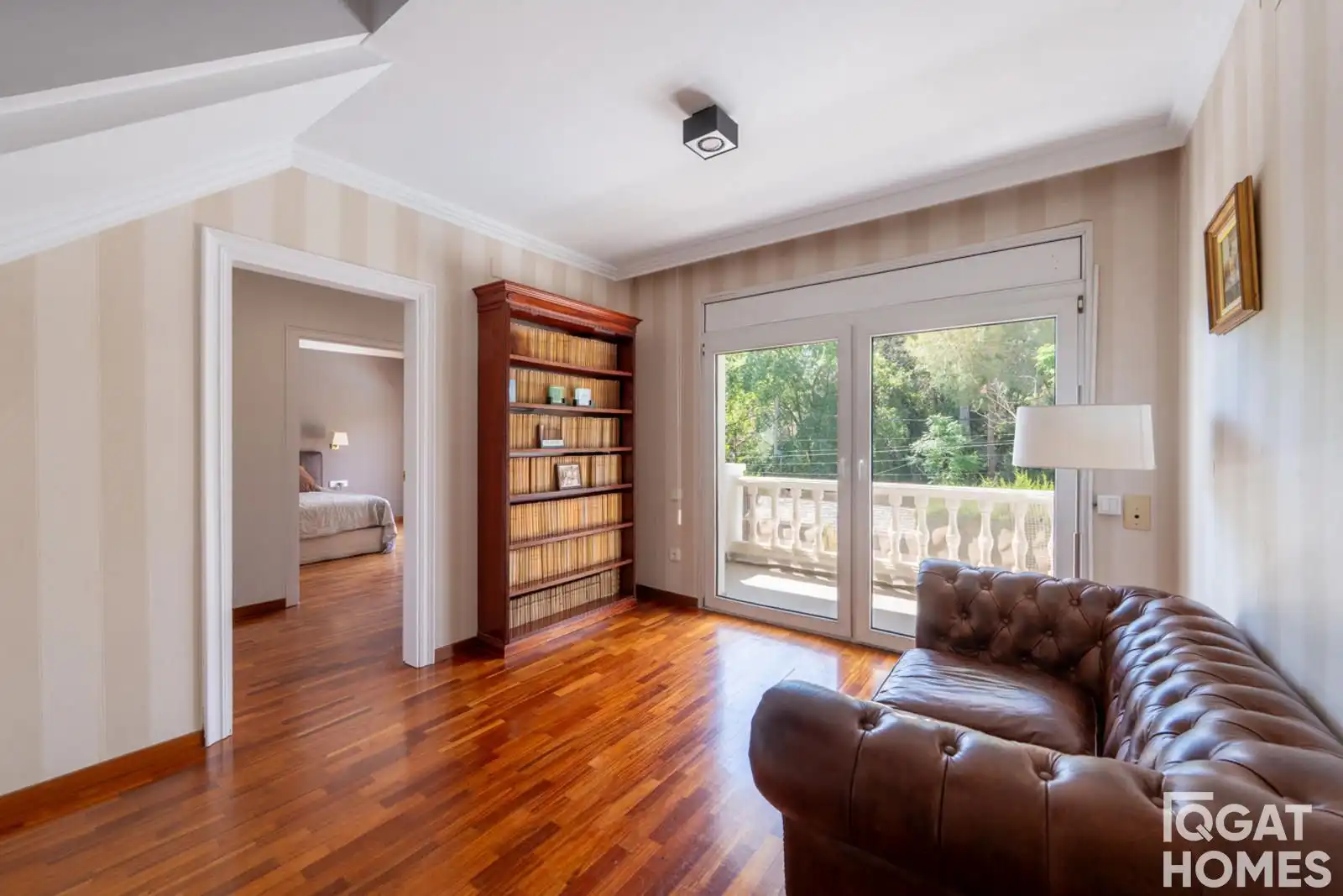 Sala d'estar de Casa o xalet en venda en Sant Cugat del Vallès amb Aire condicionat, Calefacció i Jardí privat