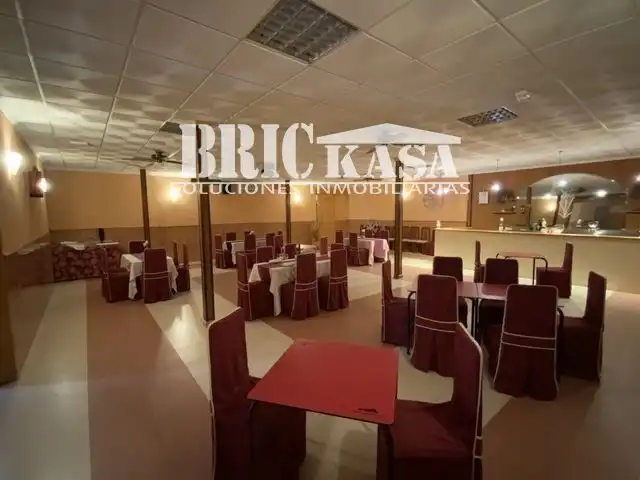 Local en venta en Torrejoncillo con Aire acondicionado