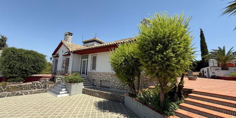 Exterior view of House or chalet for sale in Montilla  with Air Conditioner, Private garden and Terrace
