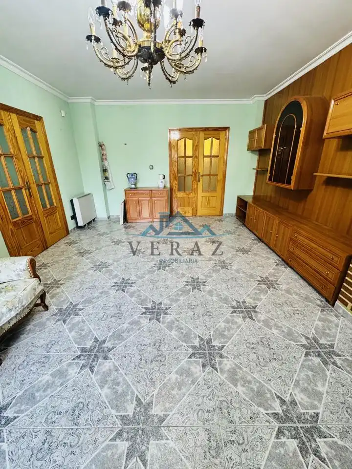 Sala d'estar de Casa o xalet en venda en Talavera de la Reina amb Aire condicionat, Calefacció i Jardí privat