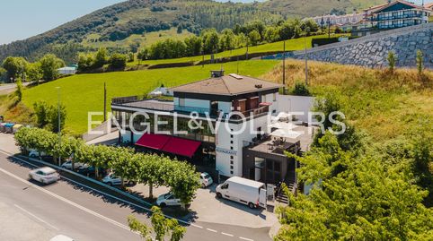 Hostal Itziar emblemático barrestaurante en funcionamiento con gran potencial de expansión a hotel en la costa de Gipuzkoa