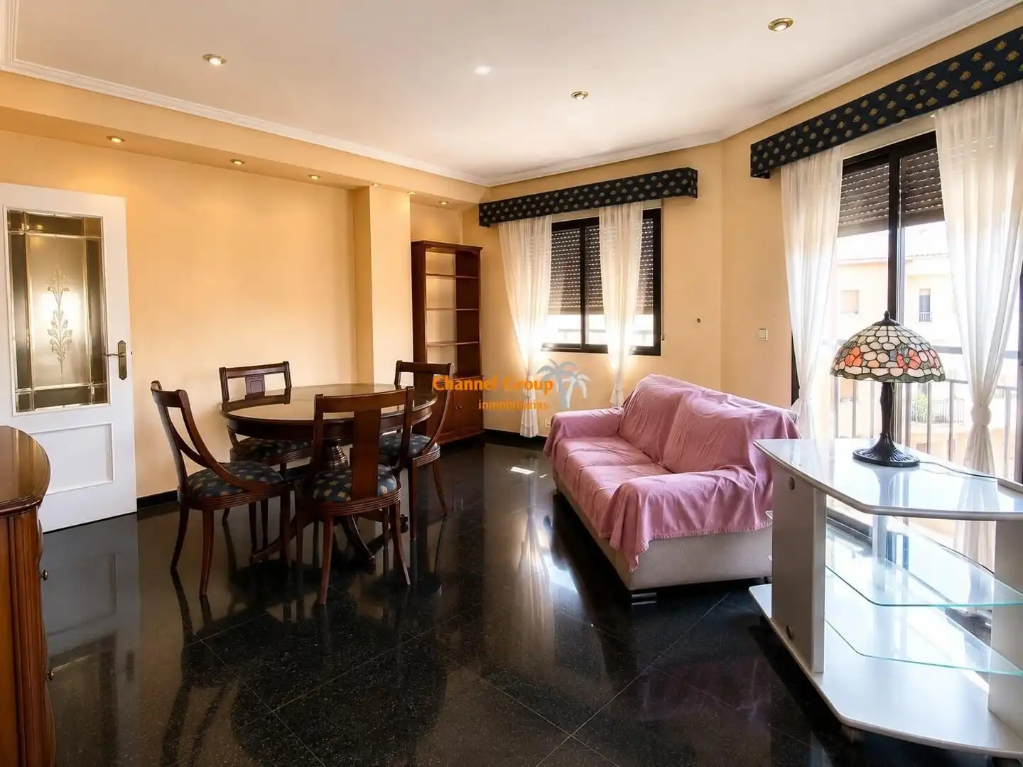Living room of Flat for sale in Elche / Elx  with Air Conditioner, Heating and Balcony