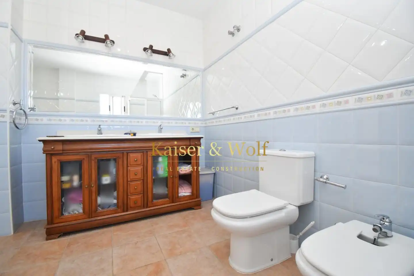Bany de Casa o xalet en venda en Torrevieja amb Jardí privat, Terrassa i Traster
