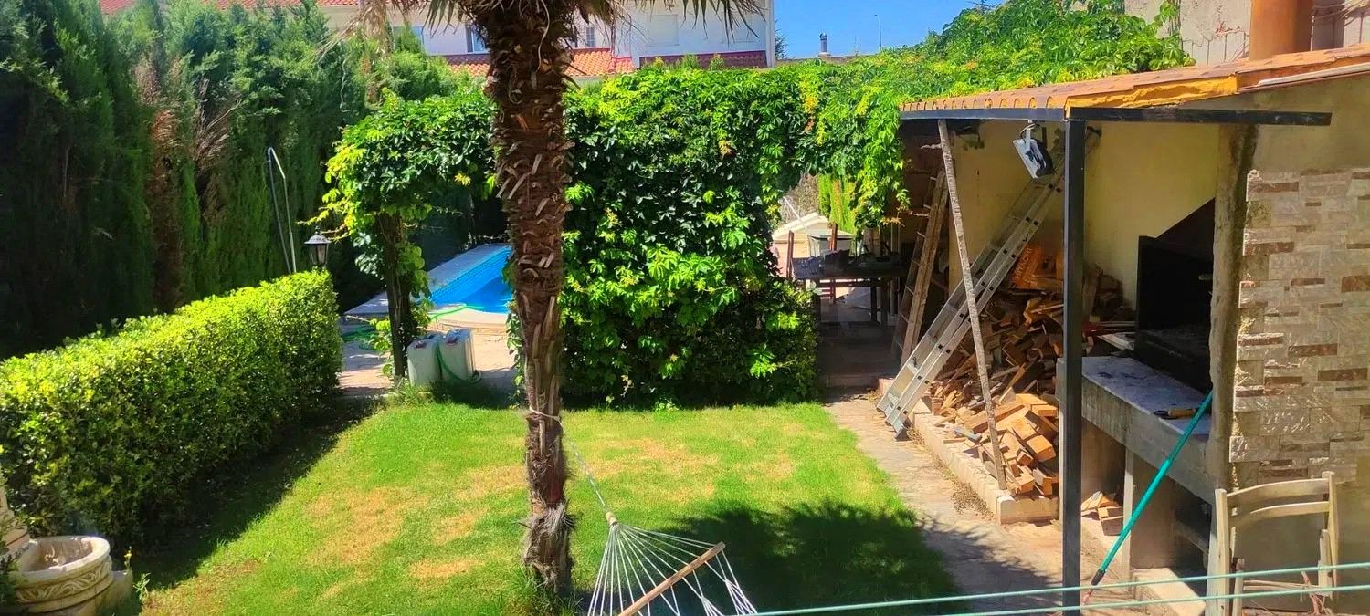 Single-family semi-detached for sale in Calle Benjamín Palencia, 13, La Gineta