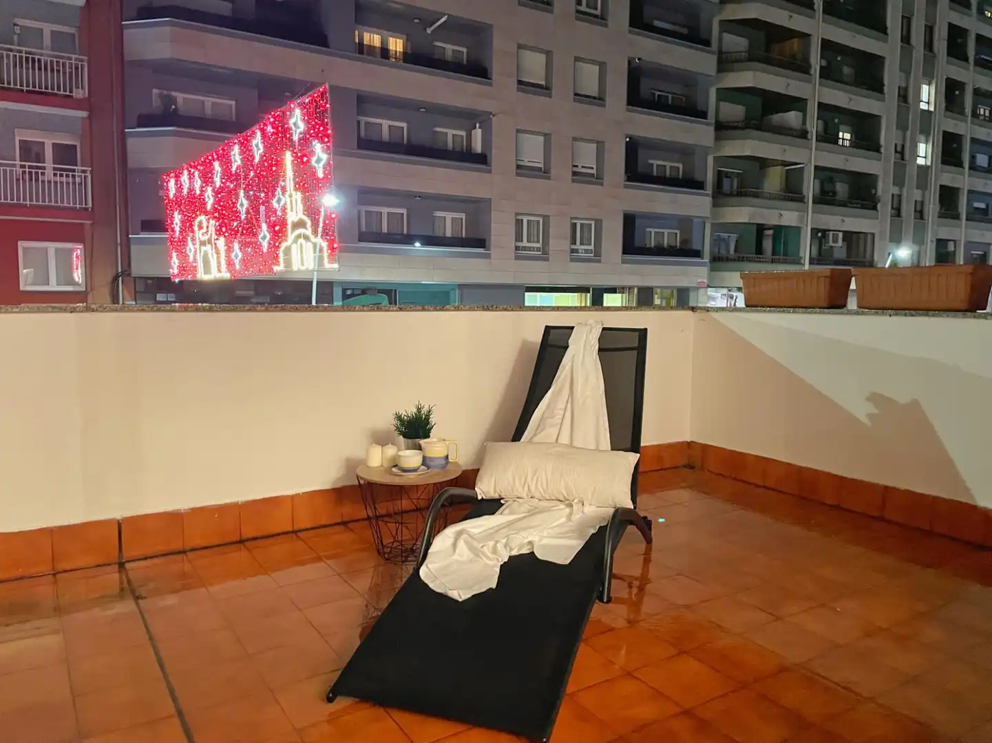 Terrassa de Pis en venda en Gijón  amb Calefacció, Jardí privat i Parquet