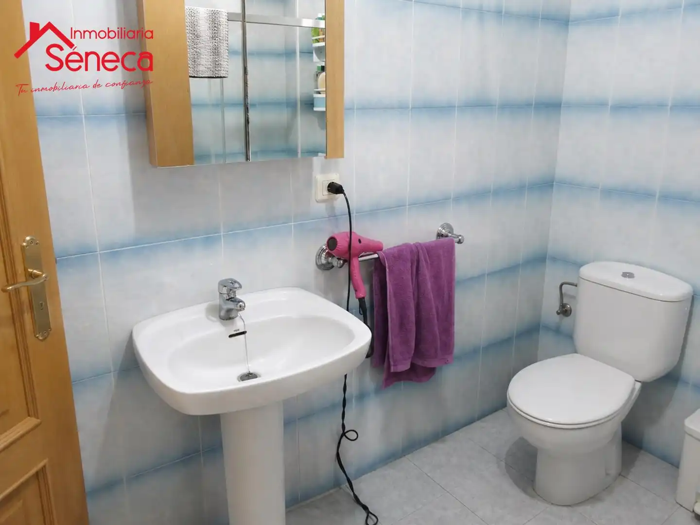 Badezimmer von Wohnung zum Verkauf in Córdoba mit Klimaanlage, Terrasse und Möbliert