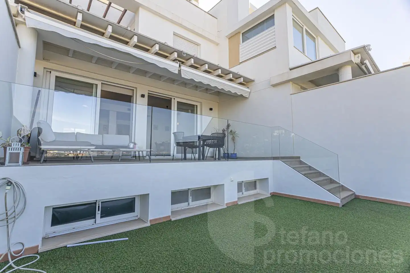 Terrassa de Casa adosada en venda en Málaga amb Aire condicionat, Jardí privat i Parquet