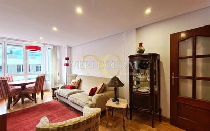 Living room of Flat for sale in Oviedo   with Heating and Storage room