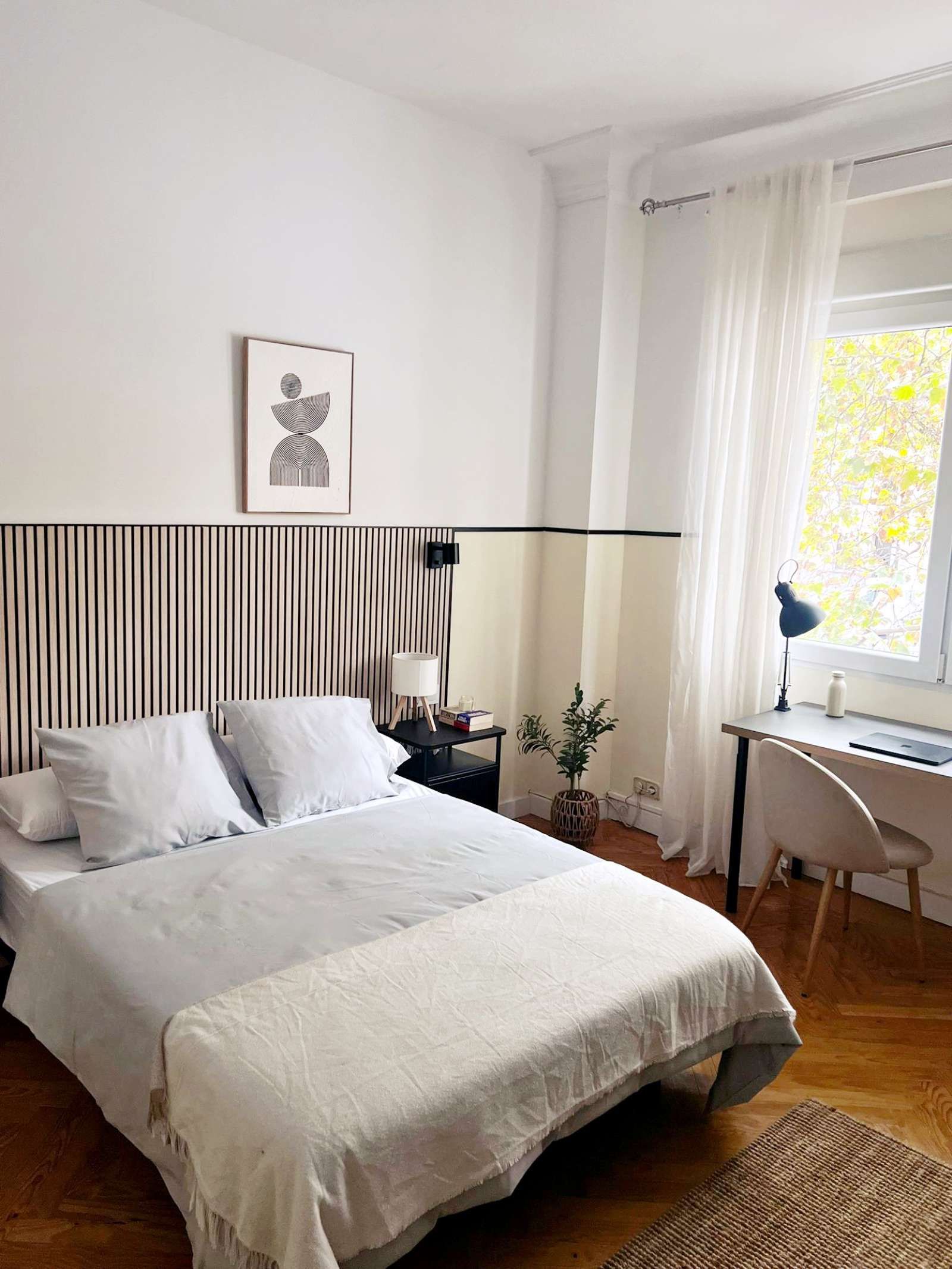 Bedroom of Flat to share in  Madrid Capital  with Air Conditioner and Terrace